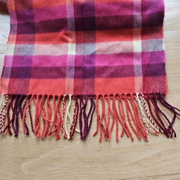 Scottish 100% Cashmere Scarf Red Pink Plaid Tartan Fringe Made in Scotland Lux - Picture 6 of 6